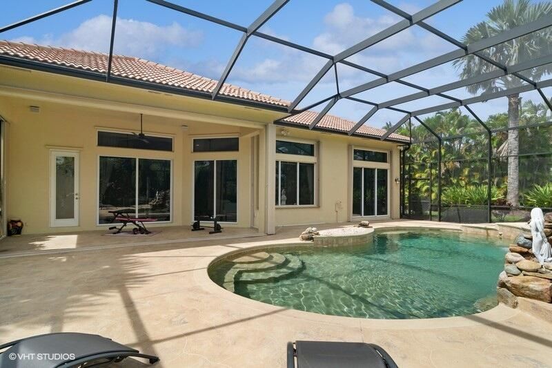 出租: $5,000 (3 贝兹, 3 浴室, 2708 平方英尺)