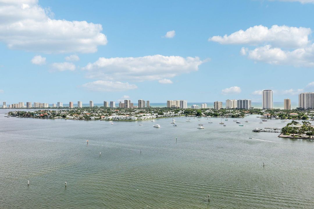 Active With Contract: $685,000 (2 beds, 3 baths, 1852 Square Feet)