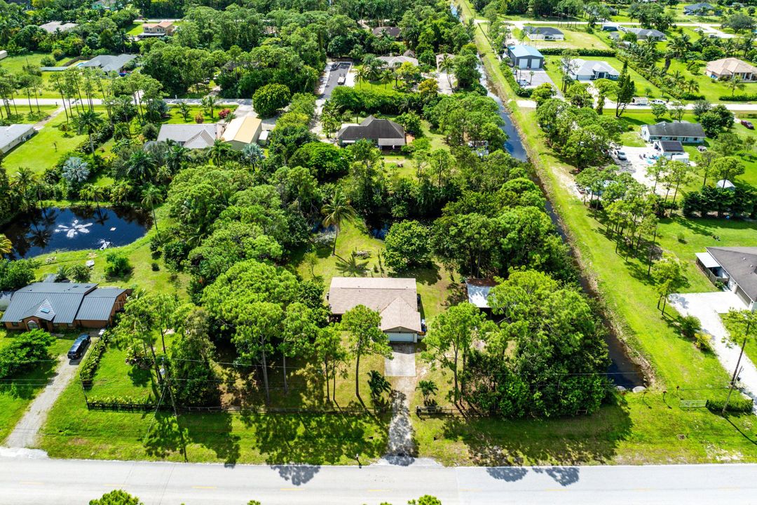 For Sale: $574,999 (3 beds, 2 baths, 1300 Square Feet)