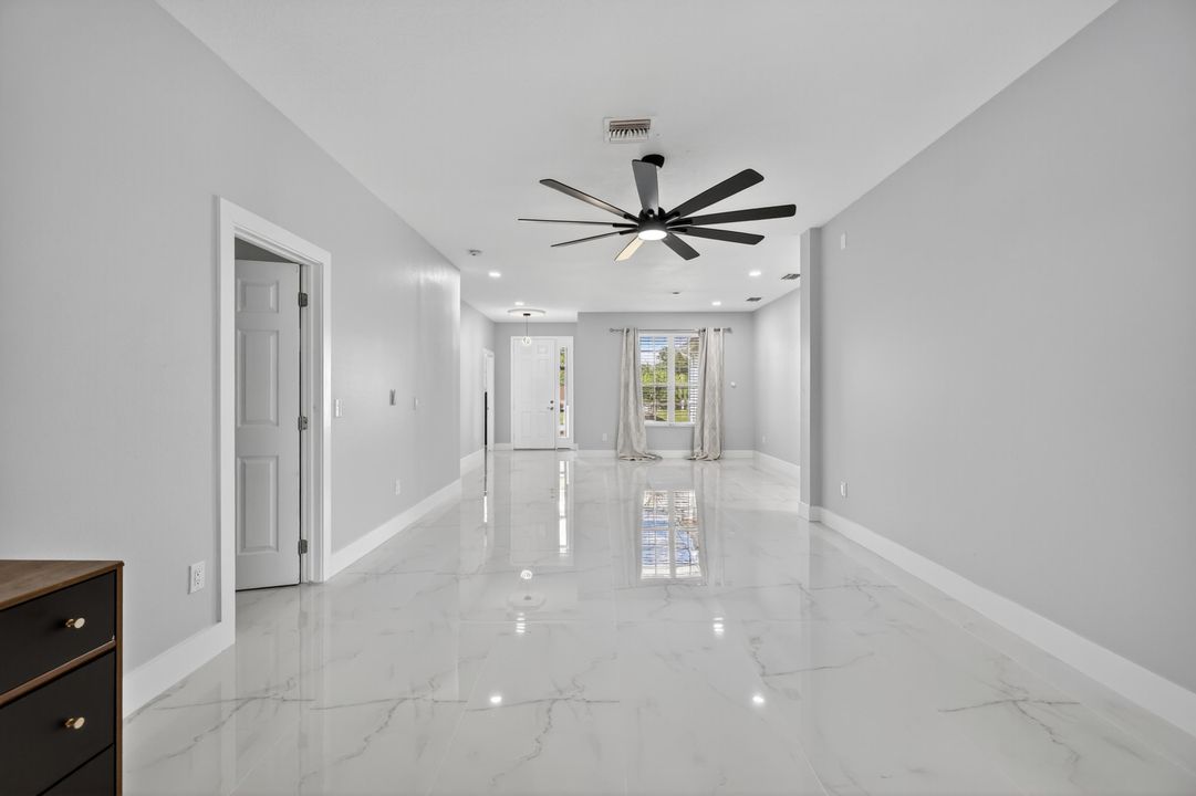 Под контрактом: $570,000 (5 спален, 3 ванн, 2889 Квадратных фут)