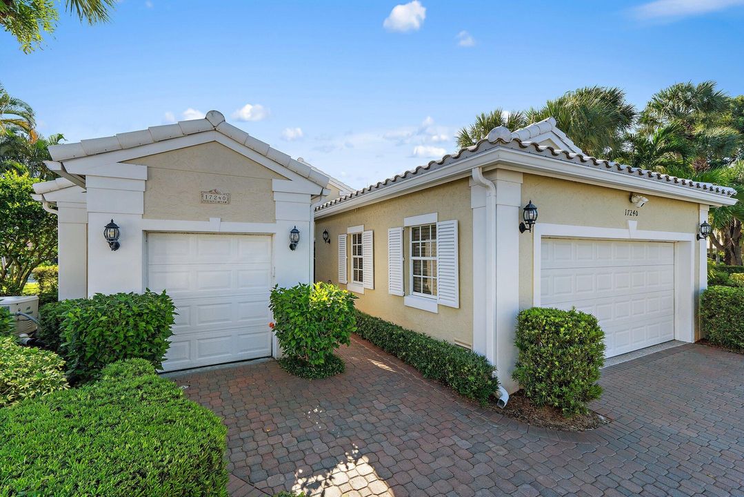 For Sale: $1,200,000 (3 beds, 2 baths, 2033 Square Feet)