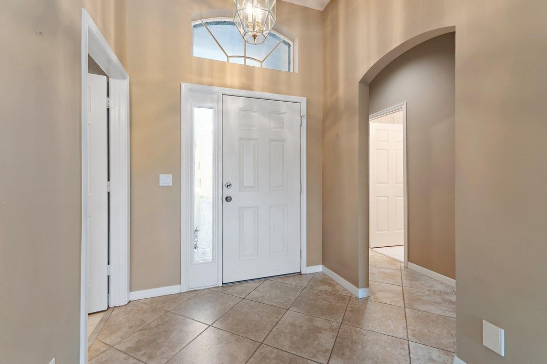 For Sale: $1,200,000 (3 beds, 2 baths, 2033 Square Feet)