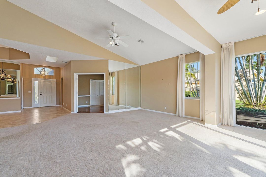 For Sale: $1,200,000 (3 beds, 2 baths, 2033 Square Feet)