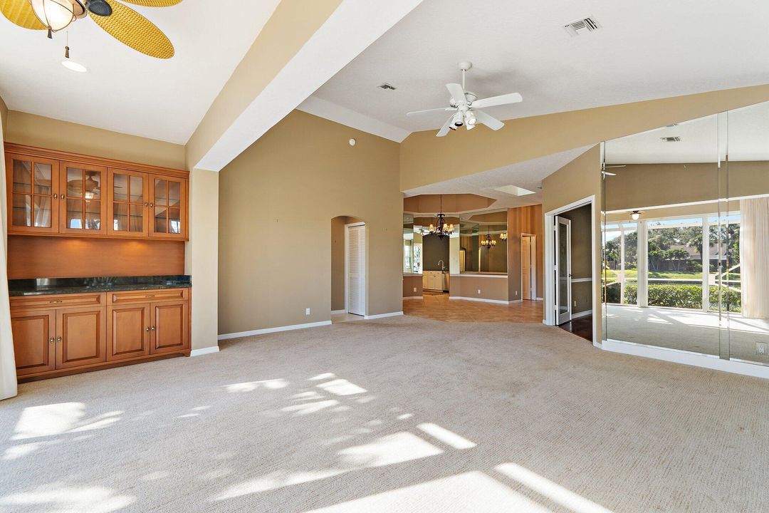 For Sale: $1,200,000 (3 beds, 2 baths, 2033 Square Feet)