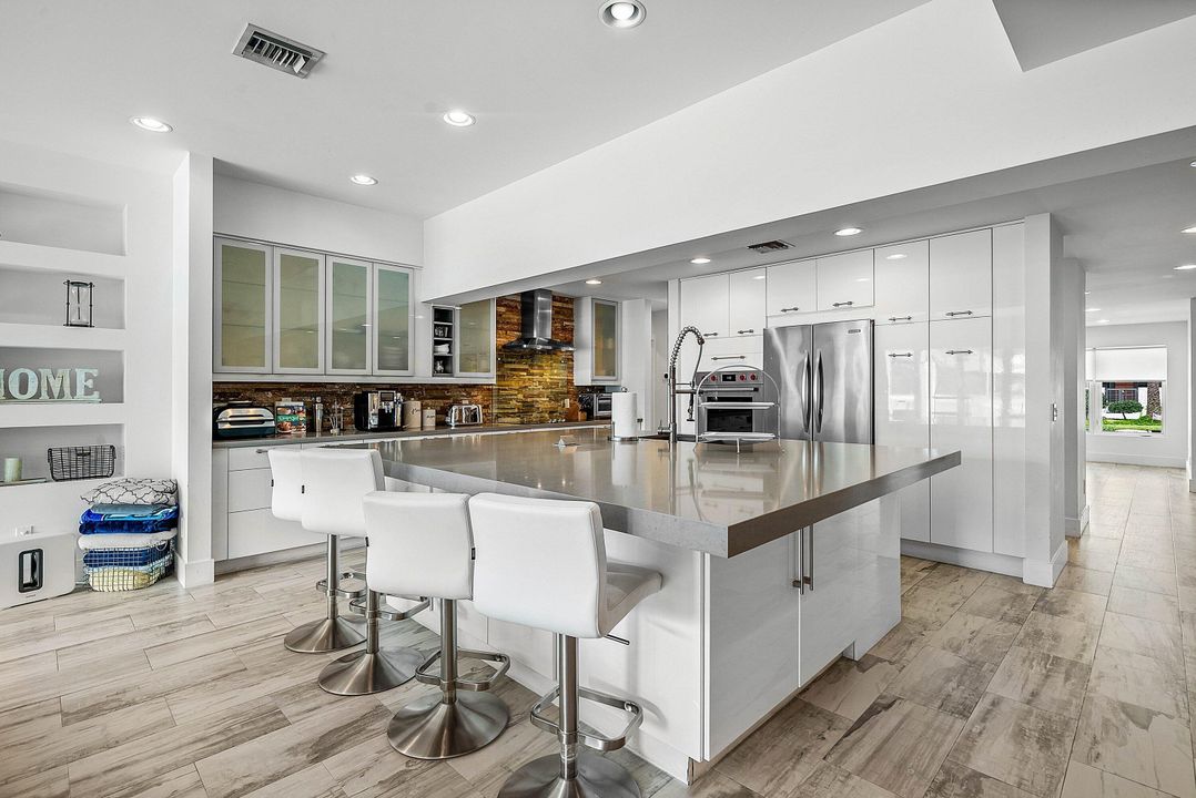 待售: $3,495,000 (4 贝兹, 3 浴室, 2931 平方英尺)