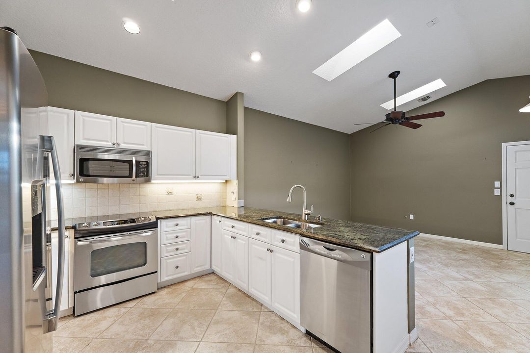 For Sale: $1,200,000 (3 beds, 2 baths, 2033 Square Feet)
