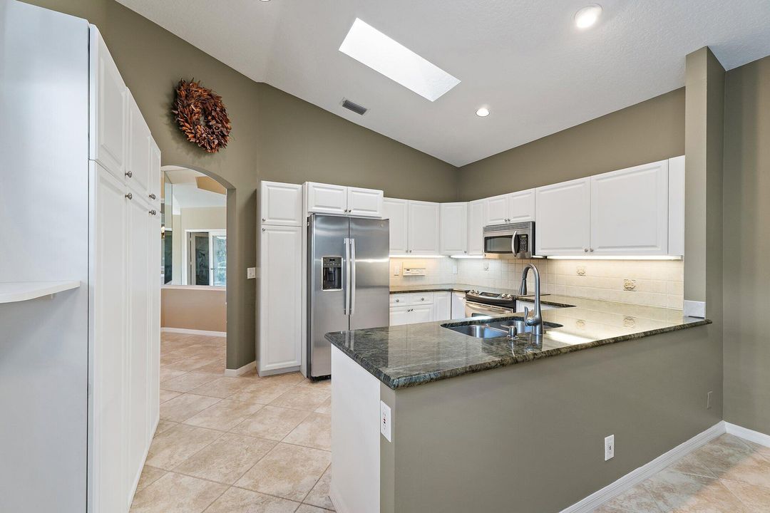 For Sale: $1,200,000 (3 beds, 2 baths, 2033 Square Feet)