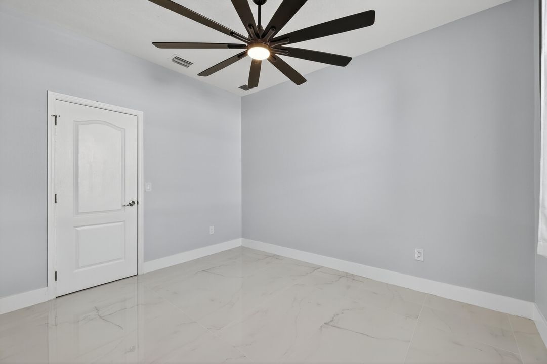 Под контрактом: $570,000 (5 спален, 3 ванн, 2889 Квадратных фут)