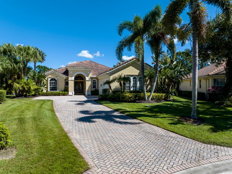 出租: $5,000 (3 贝兹, 3 浴室, 2708 平方英尺)