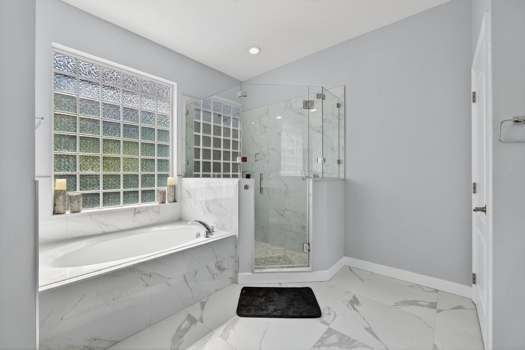 Под контрактом: $570,000 (5 спален, 3 ванн, 2889 Квадратных фут)