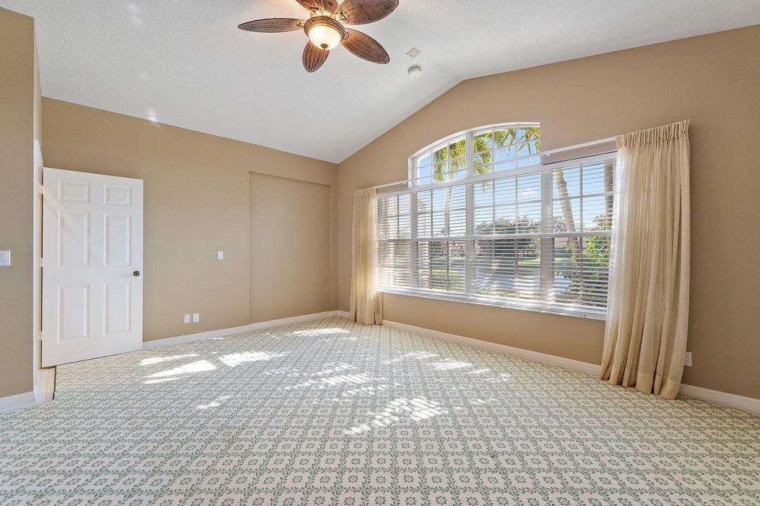 For Sale: $1,200,000 (3 beds, 2 baths, 2033 Square Feet)