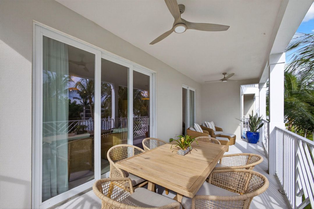 For Sale: $1,170,000 (3 beds, 3 baths, 1792 Square Feet)