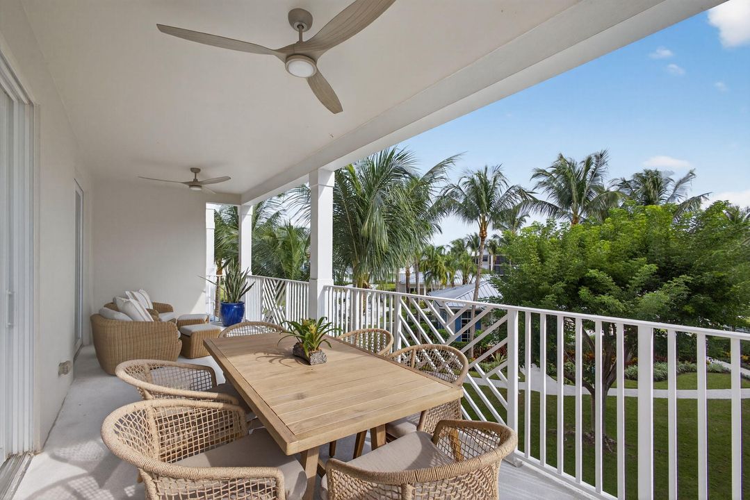 For Sale: $1,170,000 (3 beds, 3 baths, 1792 Square Feet)