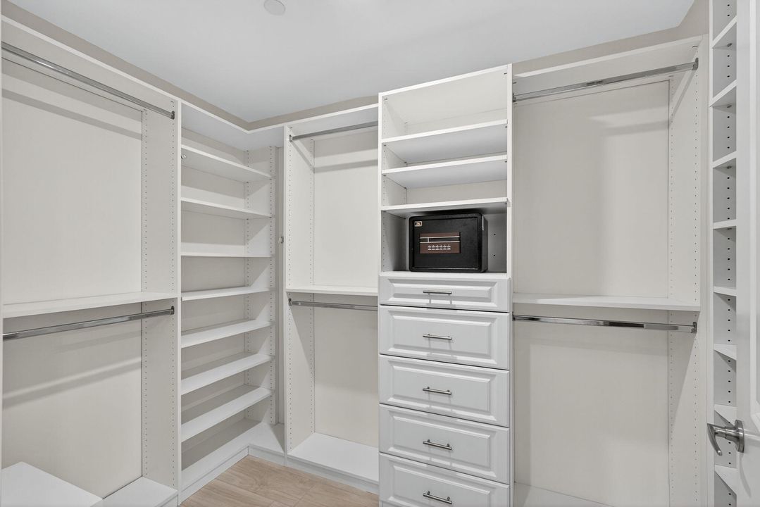 For Sale: $1,170,000 (3 beds, 3 baths, 1792 Square Feet)