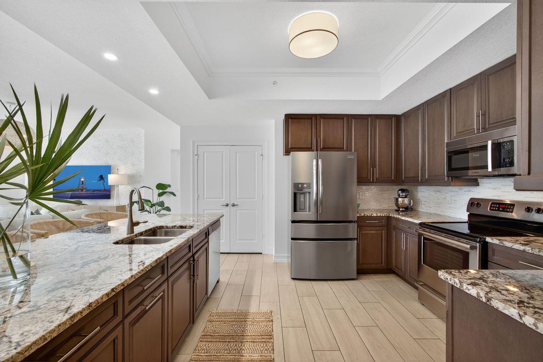 For Sale: $1,170,000 (3 beds, 3 baths, 1792 Square Feet)