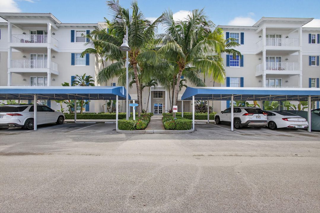 For Sale: $1,170,000 (3 beds, 3 baths, 1792 Square Feet)