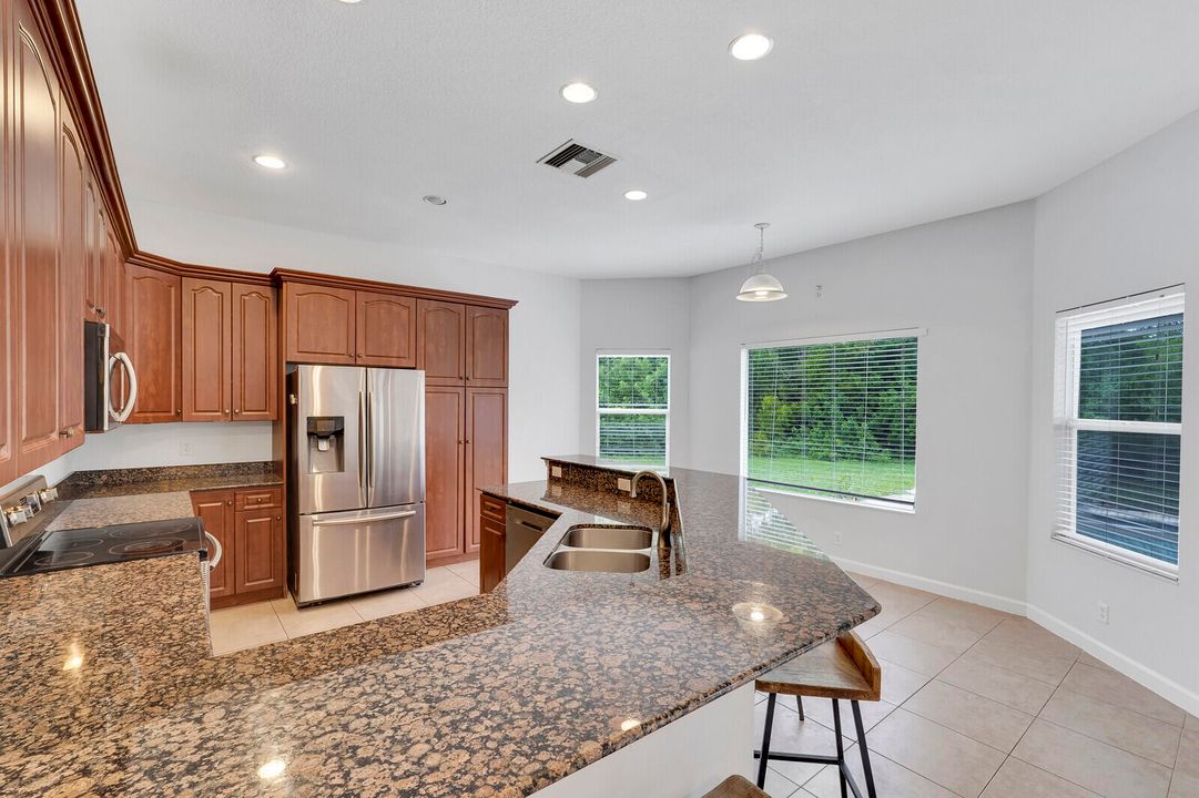 En Venta: $1,175,000 (5 camas, 4 baños, 3694 Pies cuadrados)