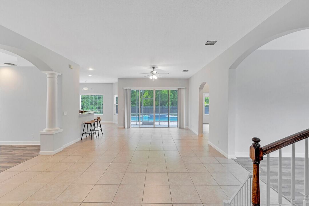 En Venta: $1,175,000 (5 camas, 4 baños, 3694 Pies cuadrados)