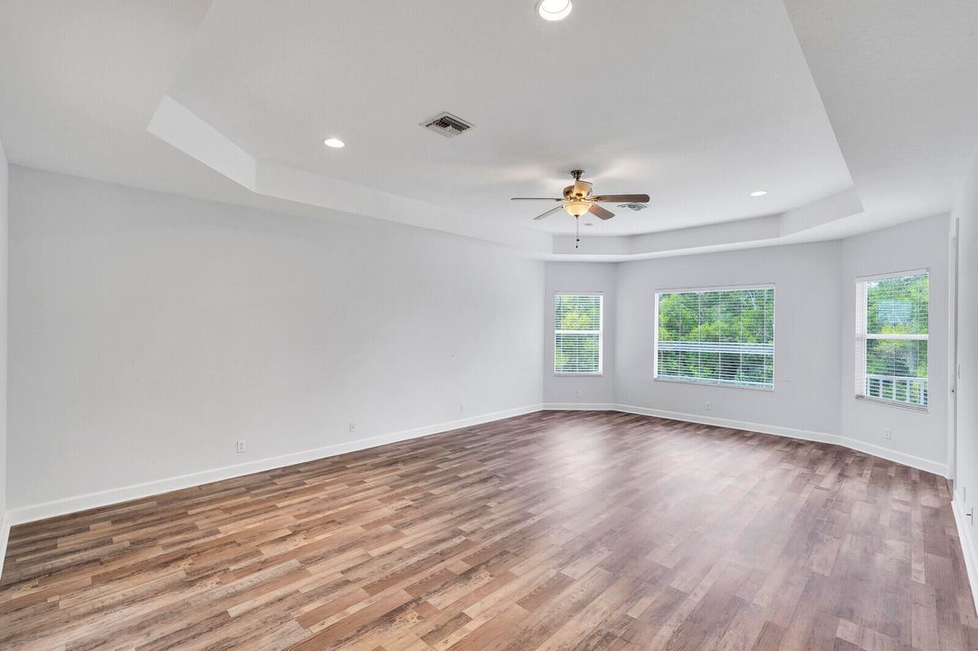 En Venta: $1,175,000 (5 camas, 4 baños, 3694 Pies cuadrados)