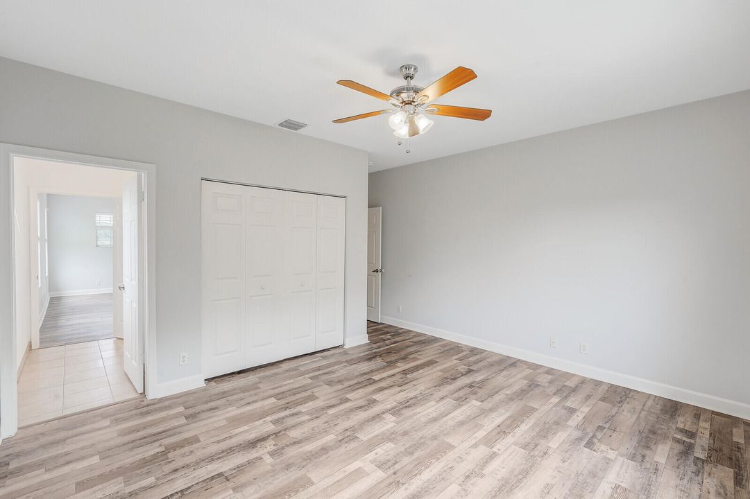 En Venta: $1,175,000 (5 camas, 4 baños, 3694 Pies cuadrados)