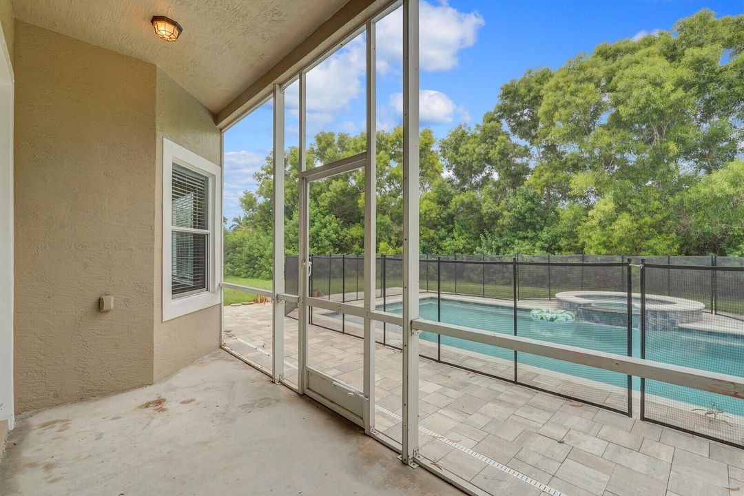 En Venta: $1,175,000 (5 camas, 4 baños, 3694 Pies cuadrados)