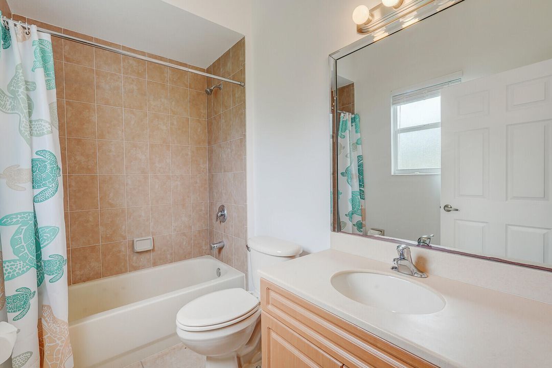 En Venta: $1,175,000 (5 camas, 4 baños, 3694 Pies cuadrados)