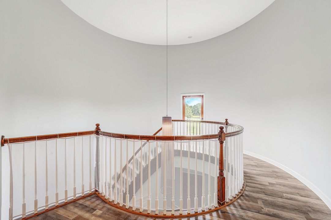 En Venta: $1,175,000 (5 camas, 4 baños, 3694 Pies cuadrados)