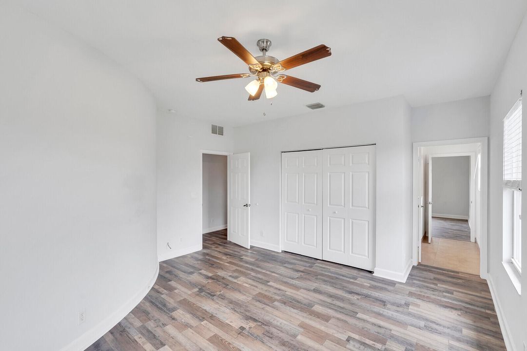 En Venta: $1,175,000 (5 camas, 4 baños, 3694 Pies cuadrados)