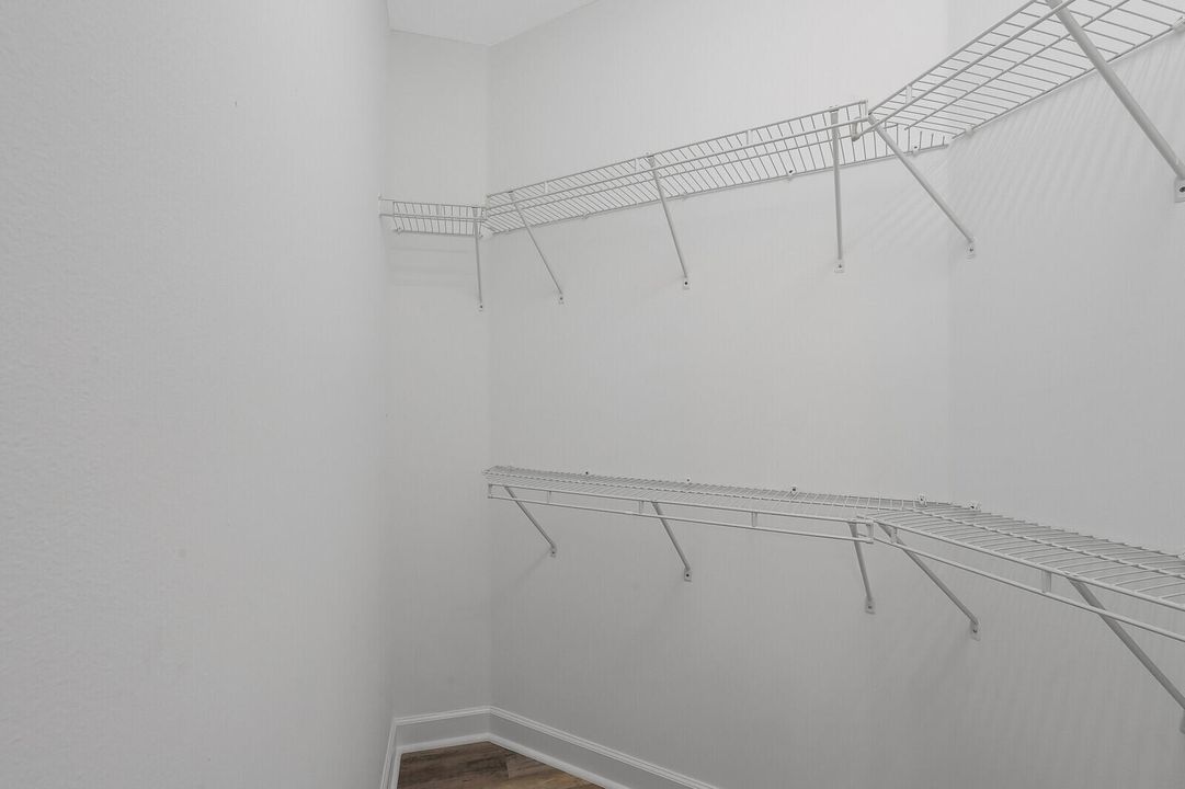 En Venta: $1,175,000 (5 camas, 4 baños, 3694 Pies cuadrados)