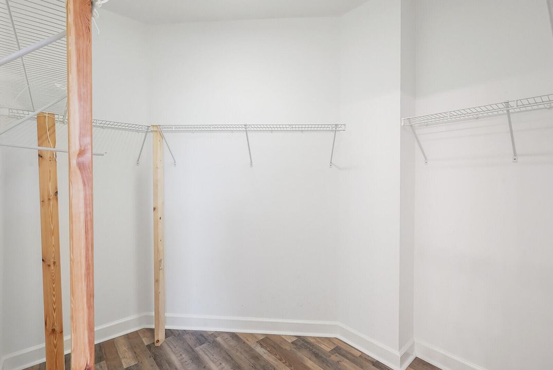 En Venta: $1,175,000 (5 camas, 4 baños, 3694 Pies cuadrados)