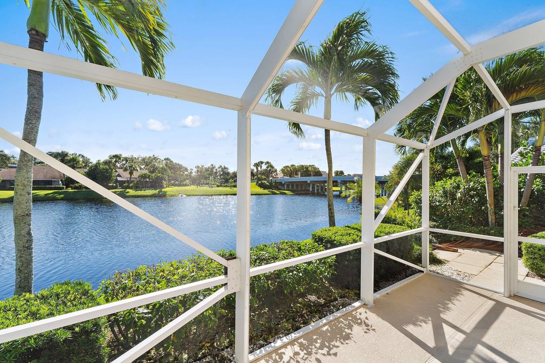 For Sale: $1,200,000 (3 beds, 2 baths, 2033 Square Feet)