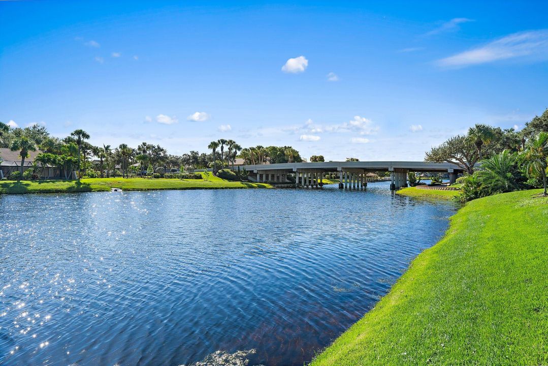 For Sale: $1,200,000 (3 beds, 2 baths, 2033 Square Feet)