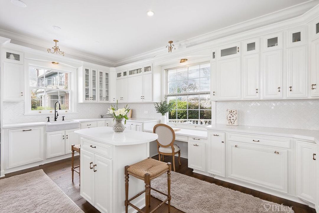 For Sale: $3,400,000 (3 beds, 3 baths, 3671 Square Feet)