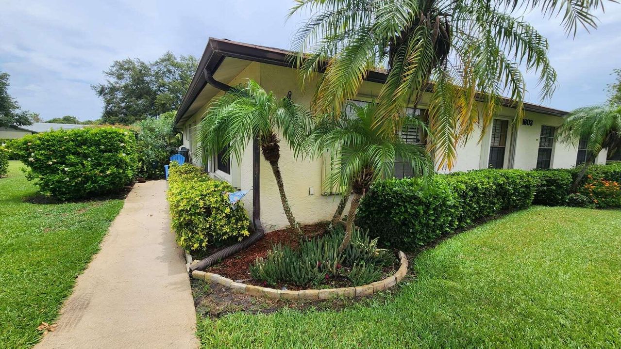 For Sale: $217,000 (3 beds, 2 baths, 1411 Square Feet)