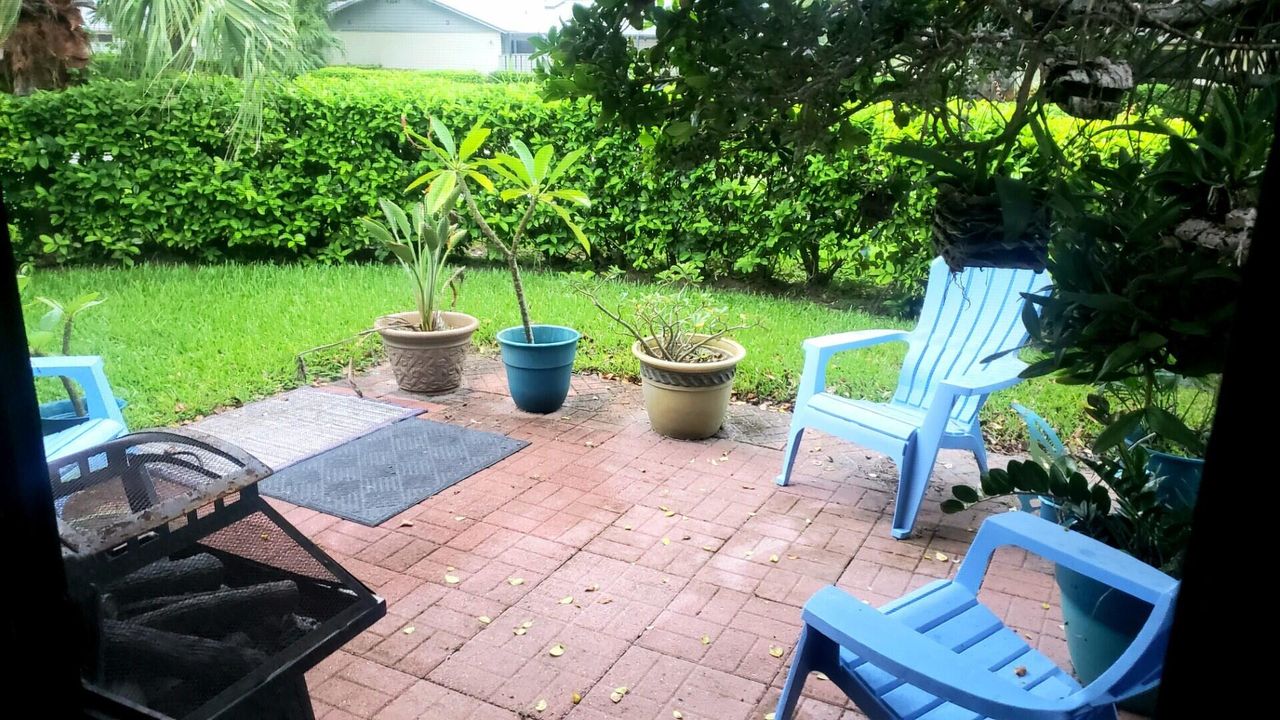 For Sale: $217,000 (3 beds, 2 baths, 1411 Square Feet)