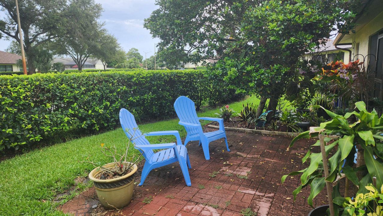 For Sale: $217,000 (3 beds, 2 baths, 1411 Square Feet)