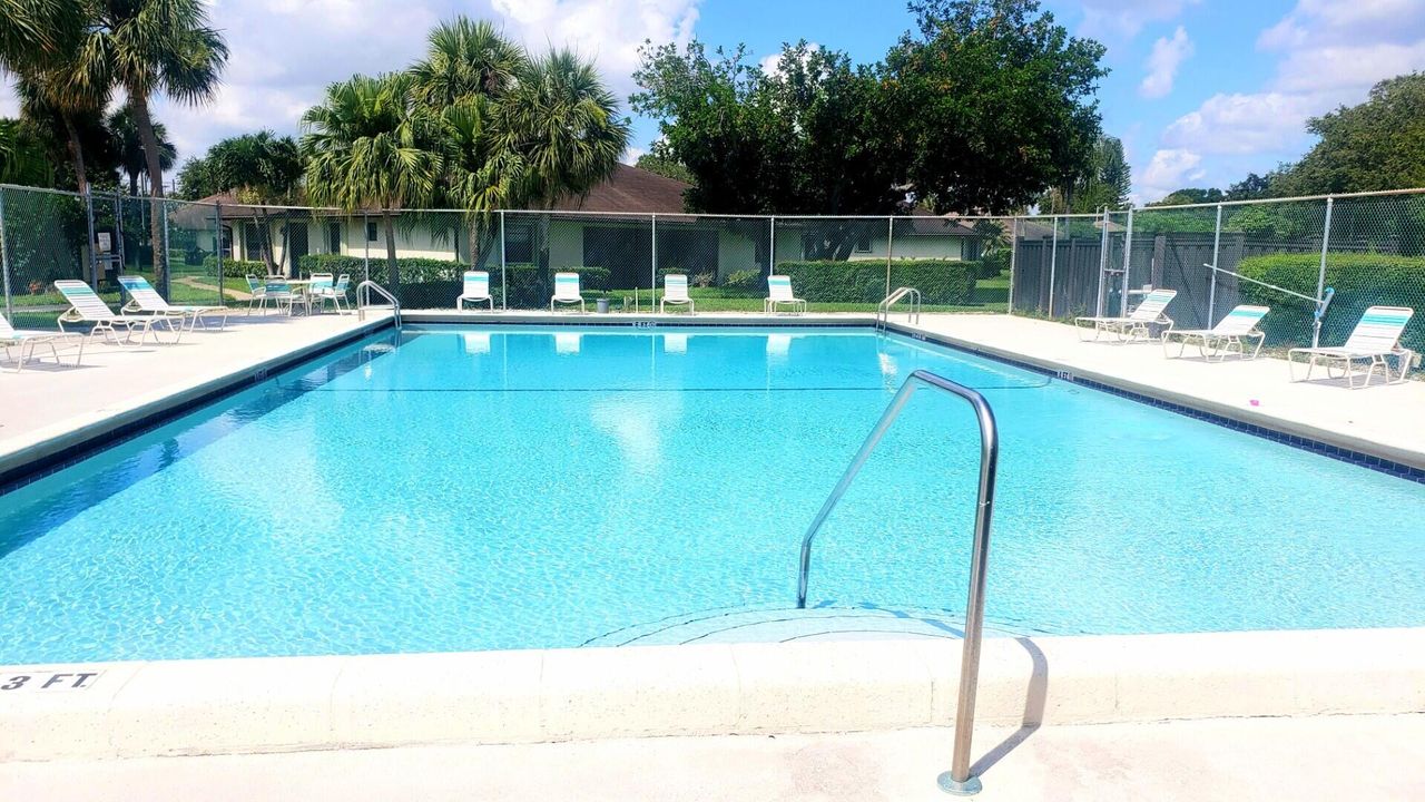 For Sale: $217,000 (3 beds, 2 baths, 1411 Square Feet)