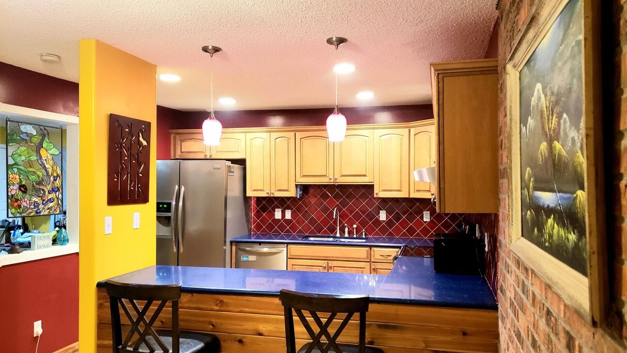 For Sale: $217,000 (3 beds, 2 baths, 1411 Square Feet)