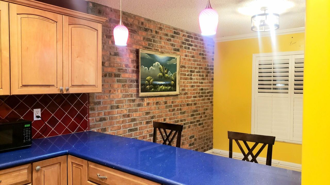 For Sale: $217,000 (3 beds, 2 baths, 1411 Square Feet)