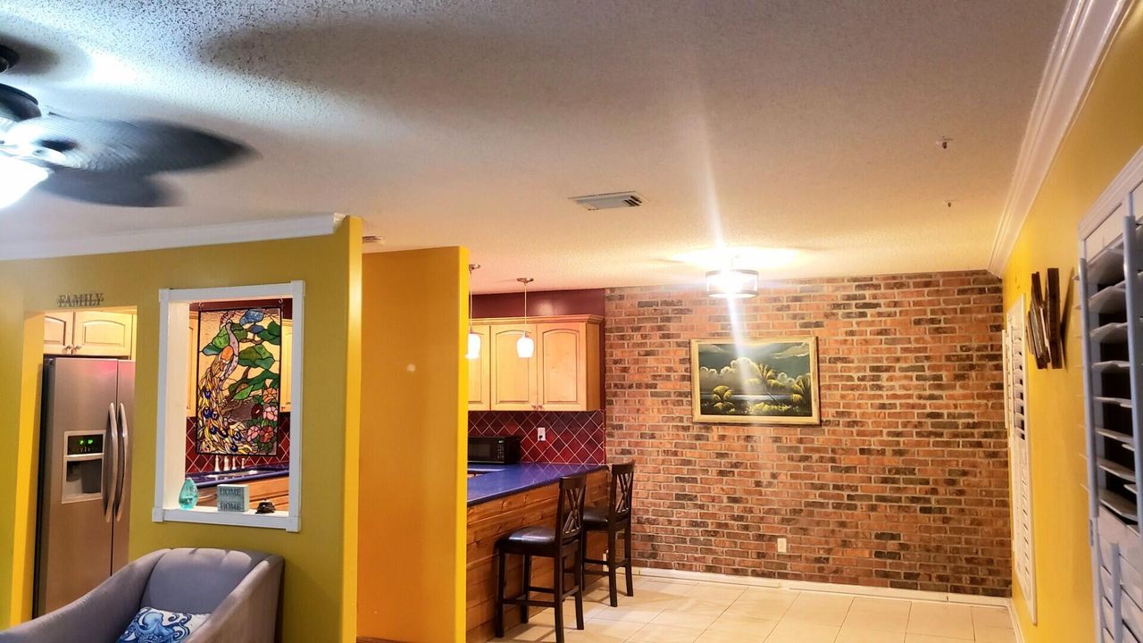 For Sale: $217,000 (3 beds, 2 baths, 1411 Square Feet)