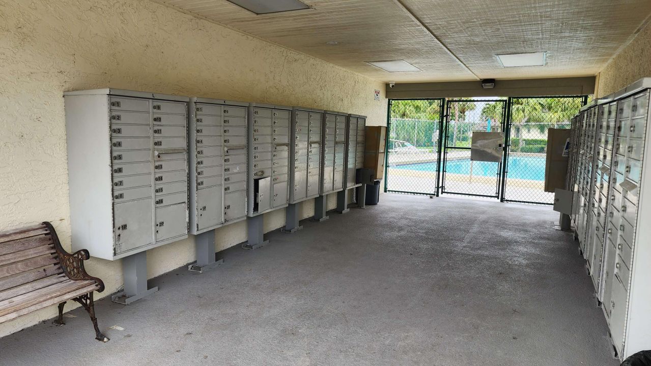 For Sale: $217,000 (3 beds, 2 baths, 1411 Square Feet)