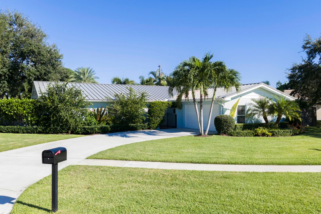 Vendido Recientemente: $1,150,000 (4 camas, 2 baños, 2164 Pies cuadrados)