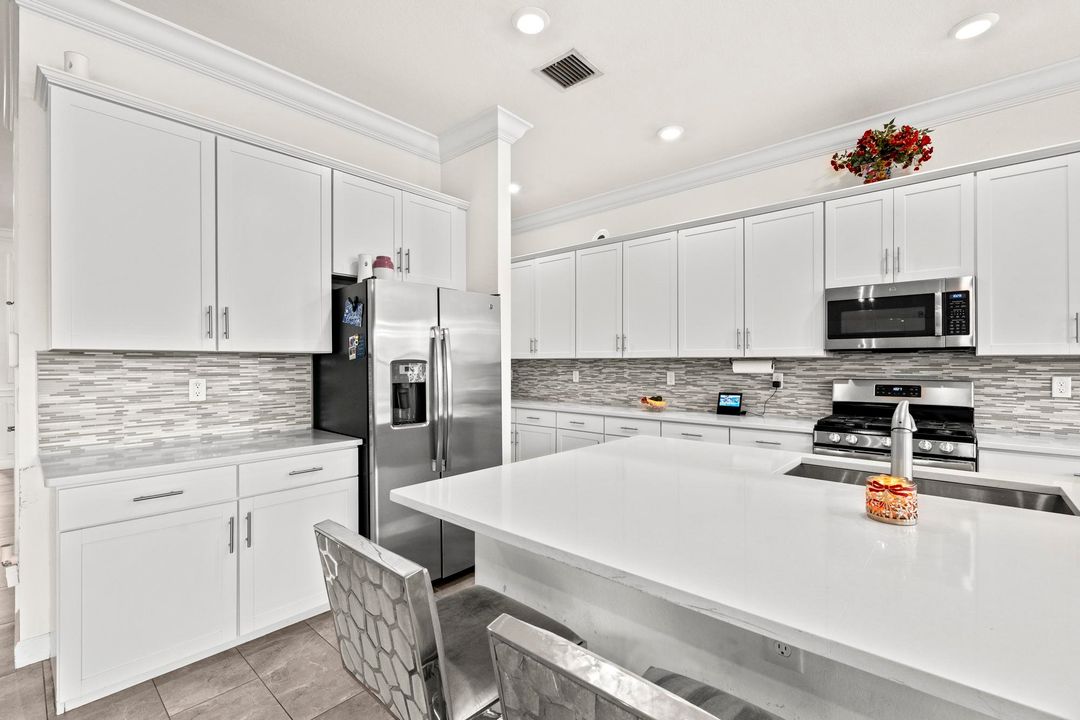 待售: $899,500 (4 贝兹, 4 浴室, 3600 平方英尺)