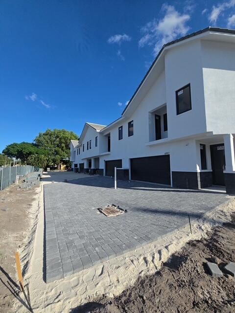 Active With Contract: $599,000 (4 beds, 3 baths, 1735 Square Feet)