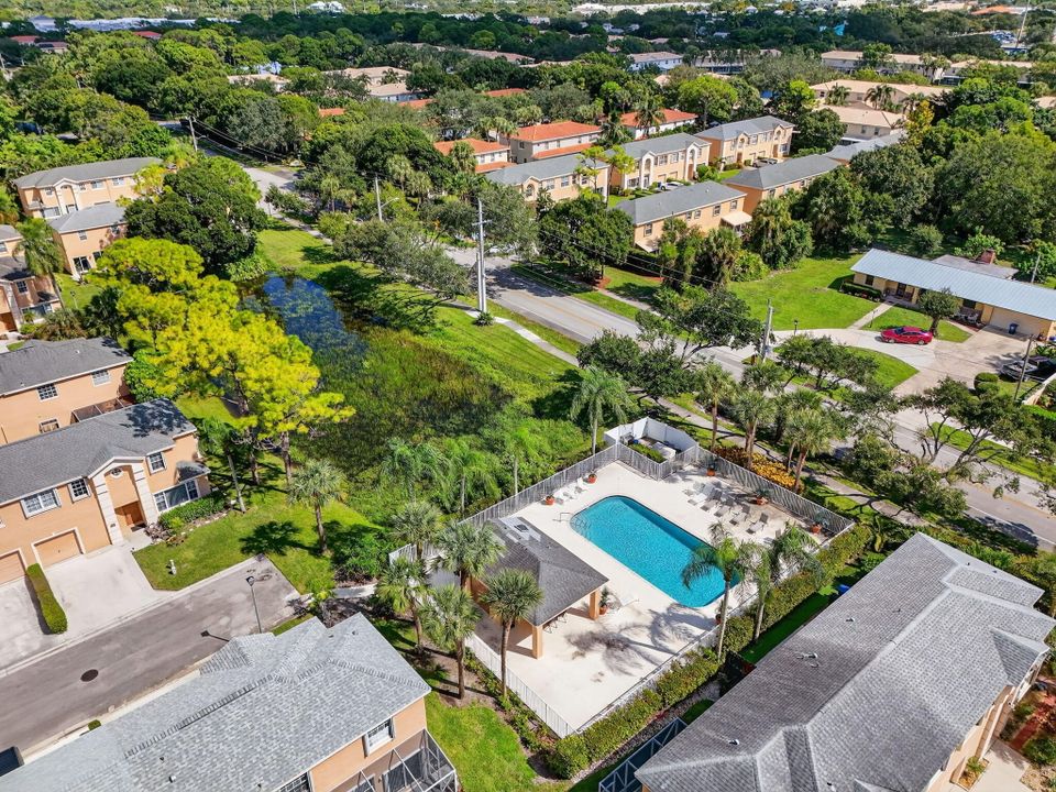 Activo con contrato: $449,500 (3 camas, 2 baños, 1427 Pies cuadrados)