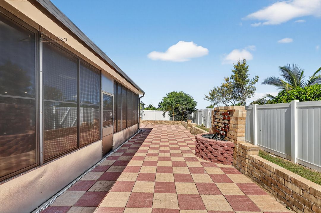 Под контрактом: $570,000 (5 спален, 3 ванн, 2889 Квадратных фут)