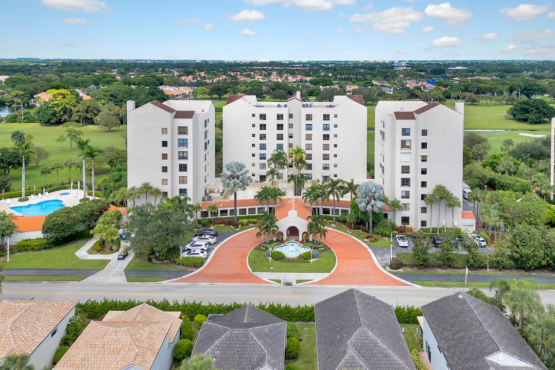 Activo con contrato: $800,000 (3 camas, 2 baños, 2519 Pies cuadrados)