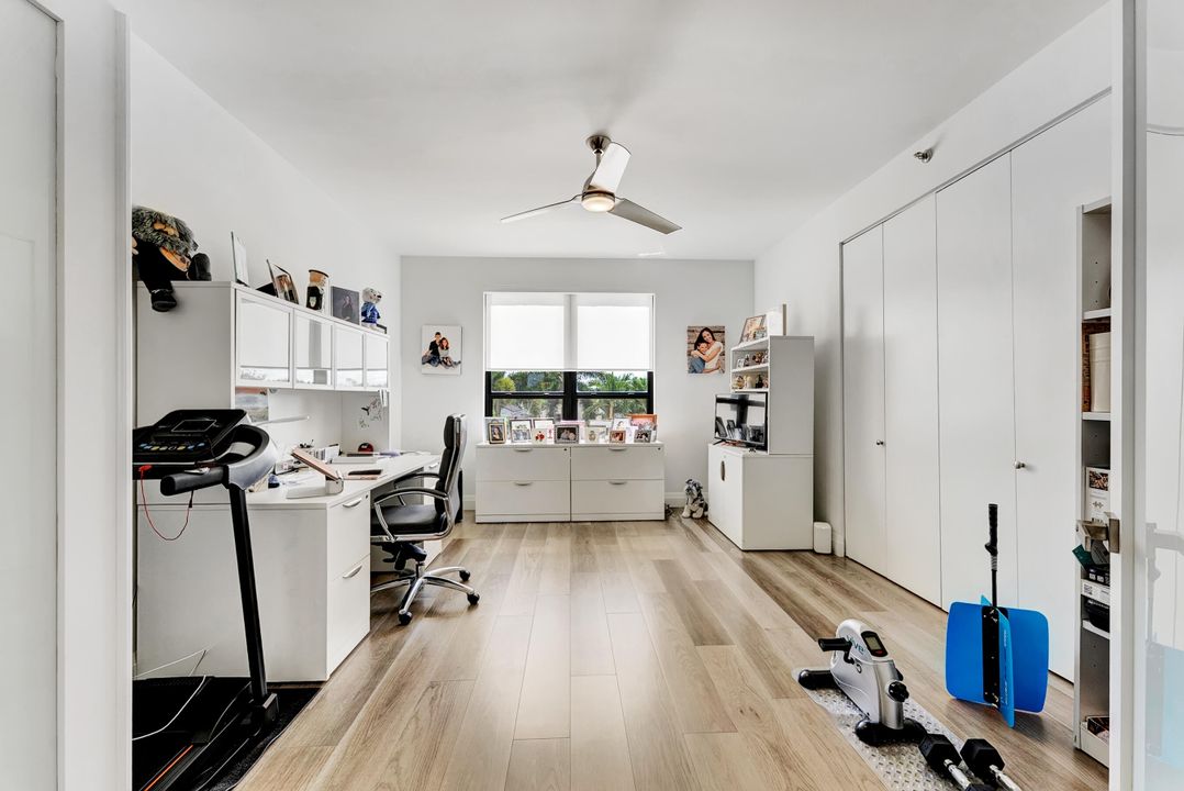 Activo con contrato: $800,000 (3 camas, 2 baños, 2519 Pies cuadrados)