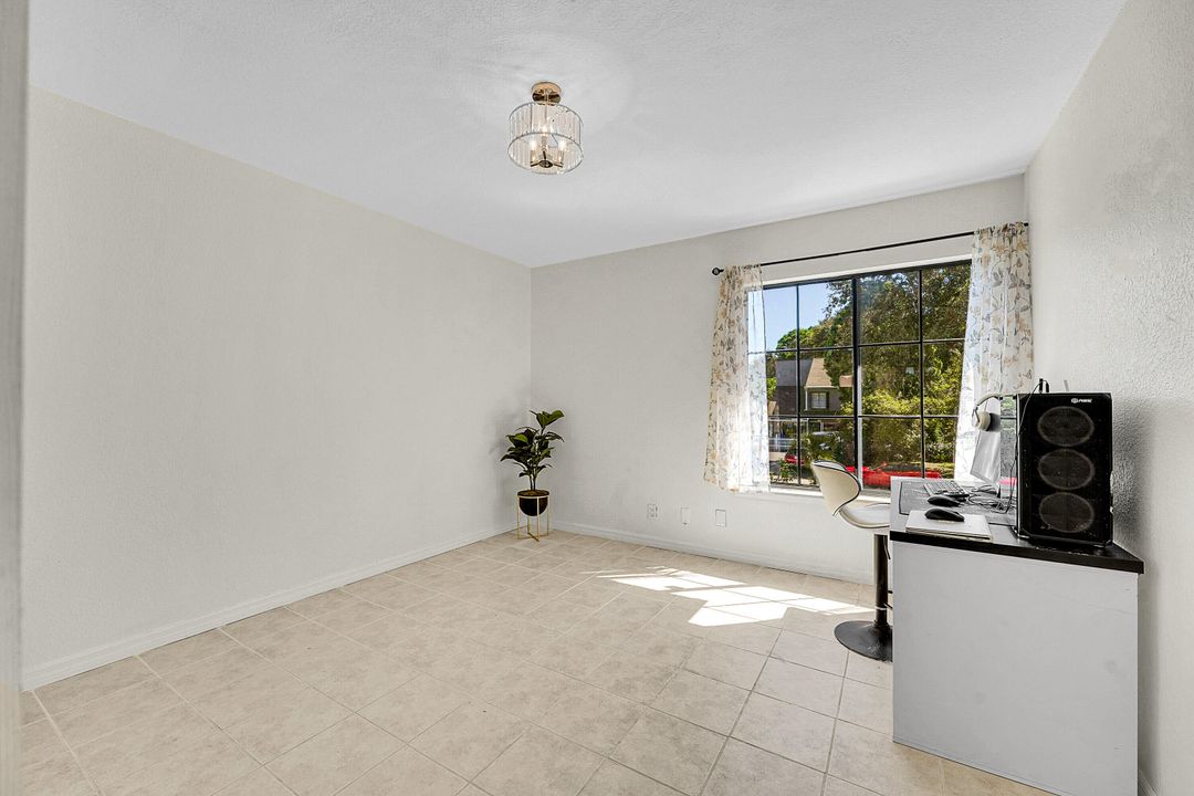 En Renta: $2,950 (3 camas, 2 baños, 1279 Pies cuadrados)