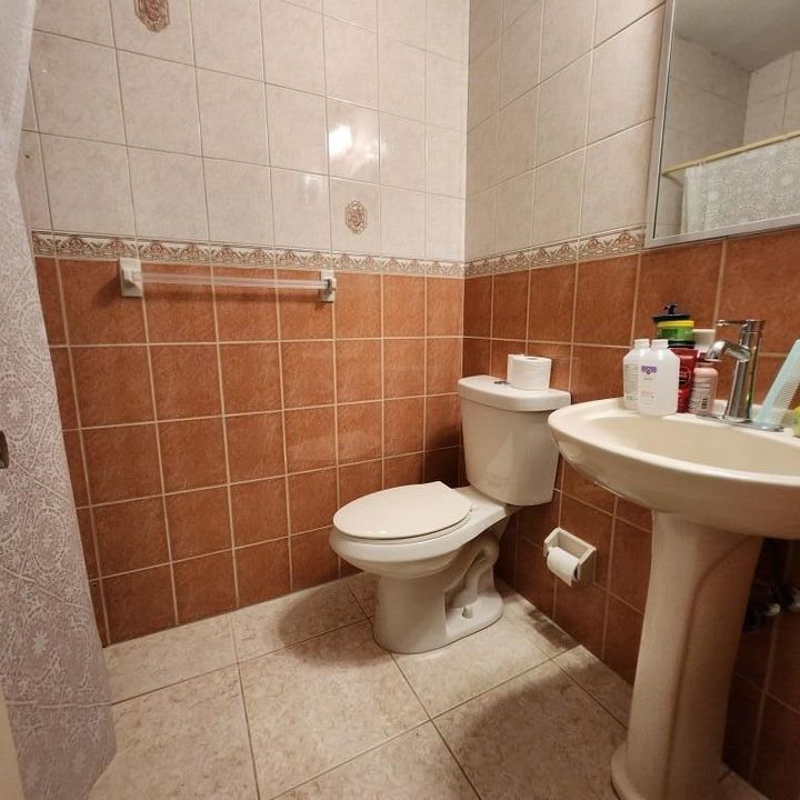 待售: $269,900 (2 贝兹, 2 浴室, 1240 平方英尺)